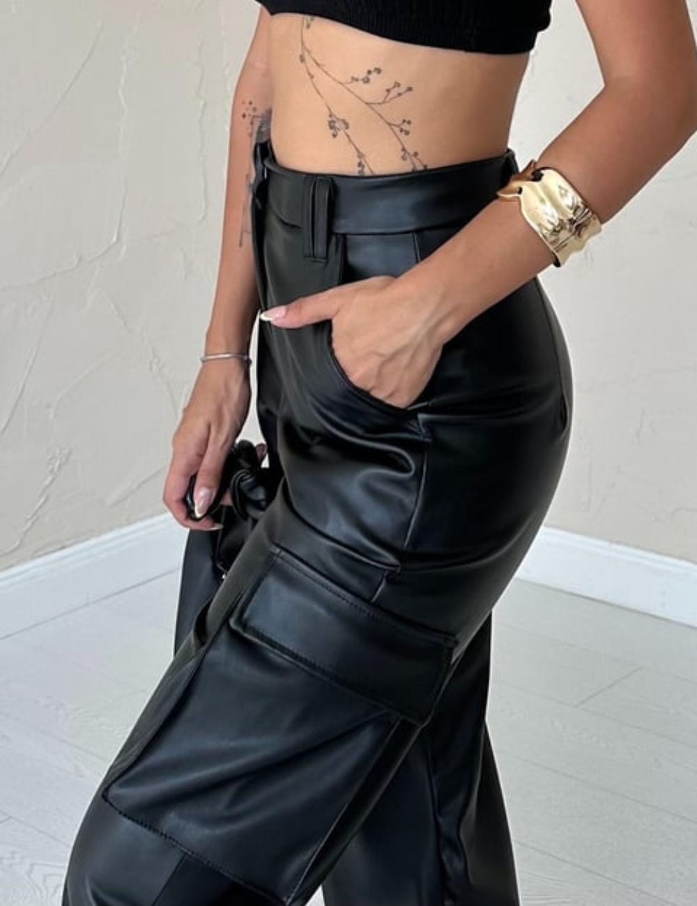 Μαύρο Faux leather cargo παντελόνι